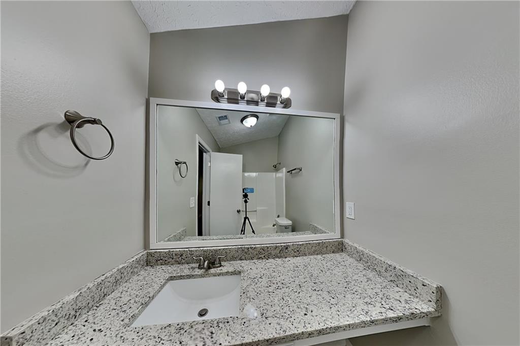 River Oaks - Residential Lease