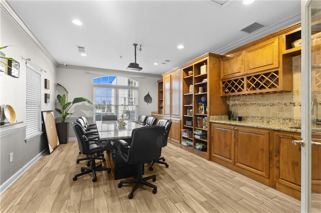 1074 Peachtree Walk NE #B320 B320