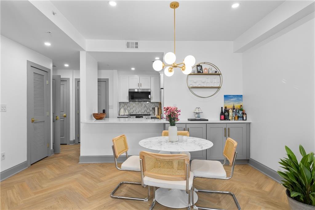 1074 Peachtree Walk NE #B320 B320