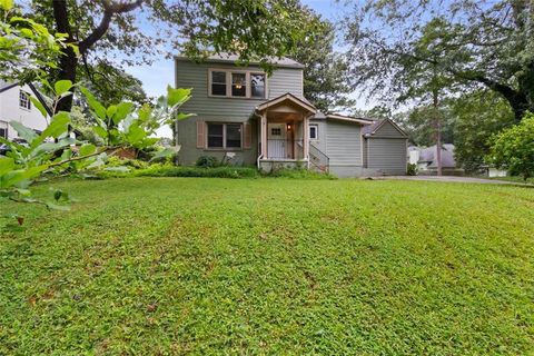 Photo of 621 KENNOLIA Drive SW, Atlanta, GA 30310 (MLS # 7600828) Photo of 621 KENNOLIA Drive SW, Atlanta, GA 30310 (MLS # 7600828)