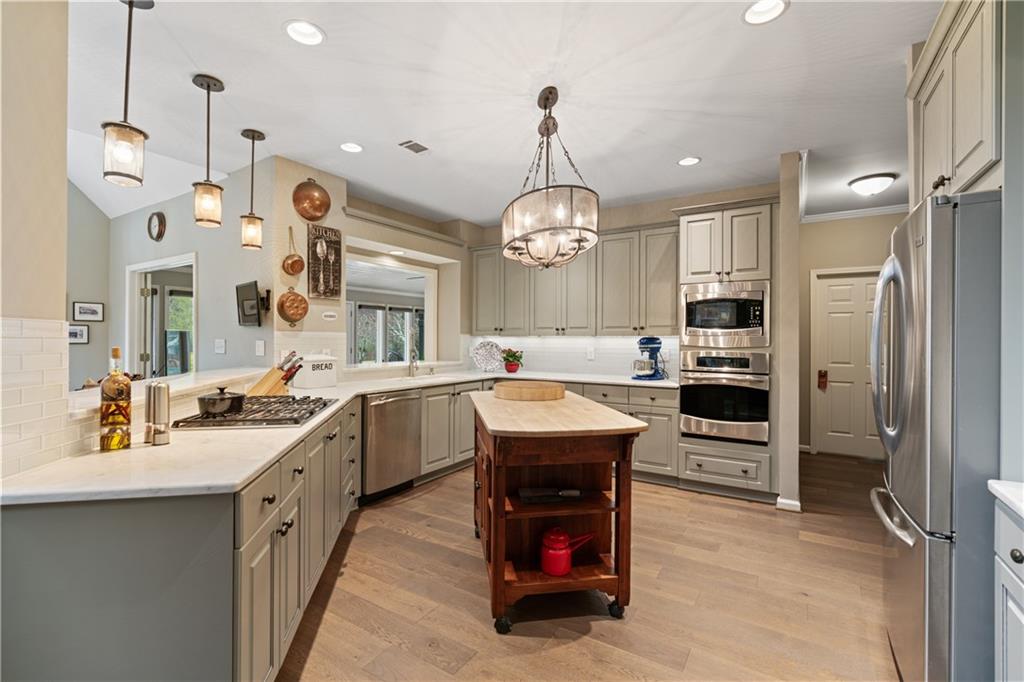 6715 Brookline Court, Cumming, Georgia image 14