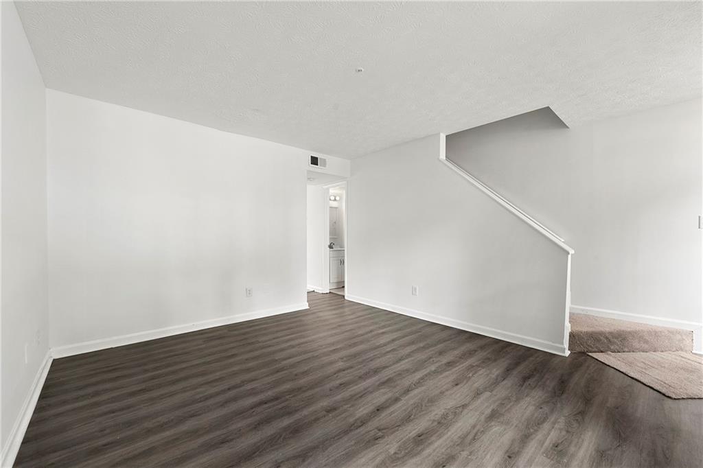 2261 Wellington Circle, Lithonia, Georgia image 6