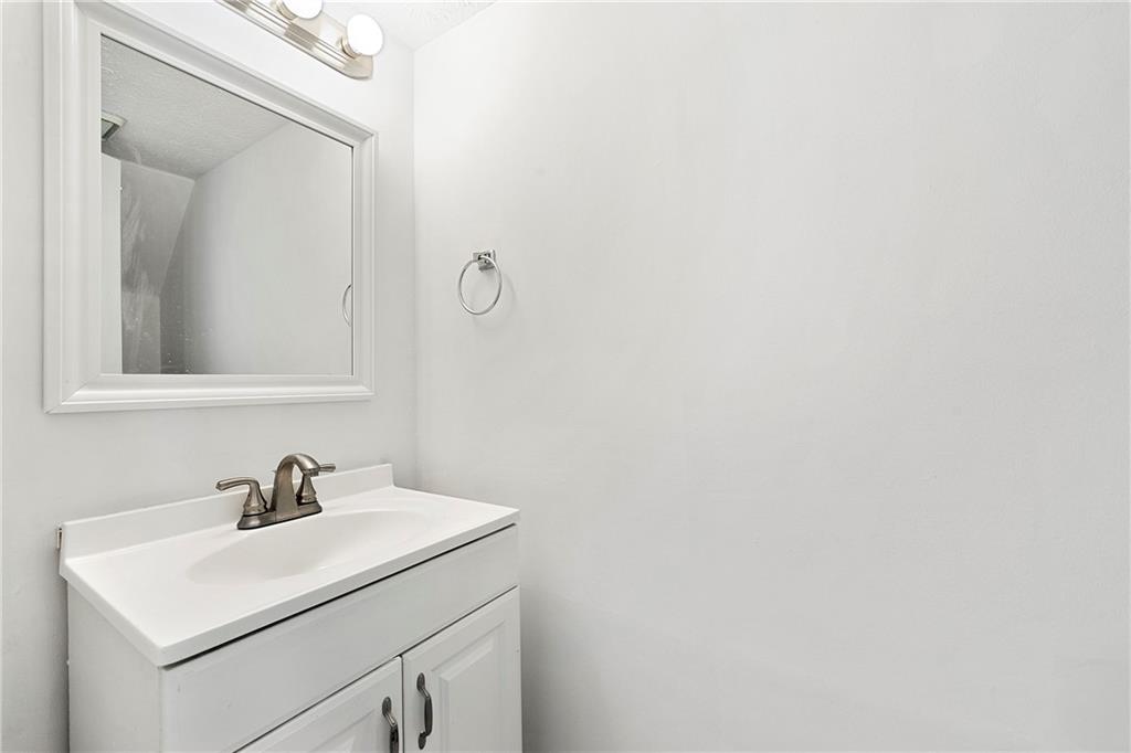 2261 Wellington Circle, Lithonia, Georgia image 7