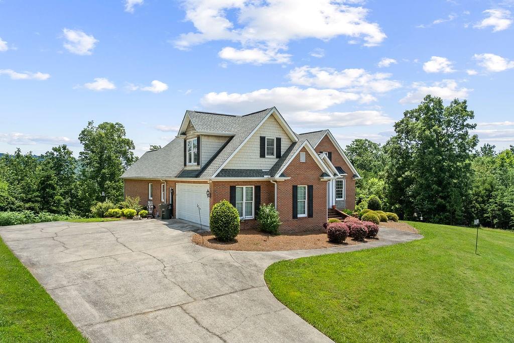 262 Pinnacle Pointe Dr