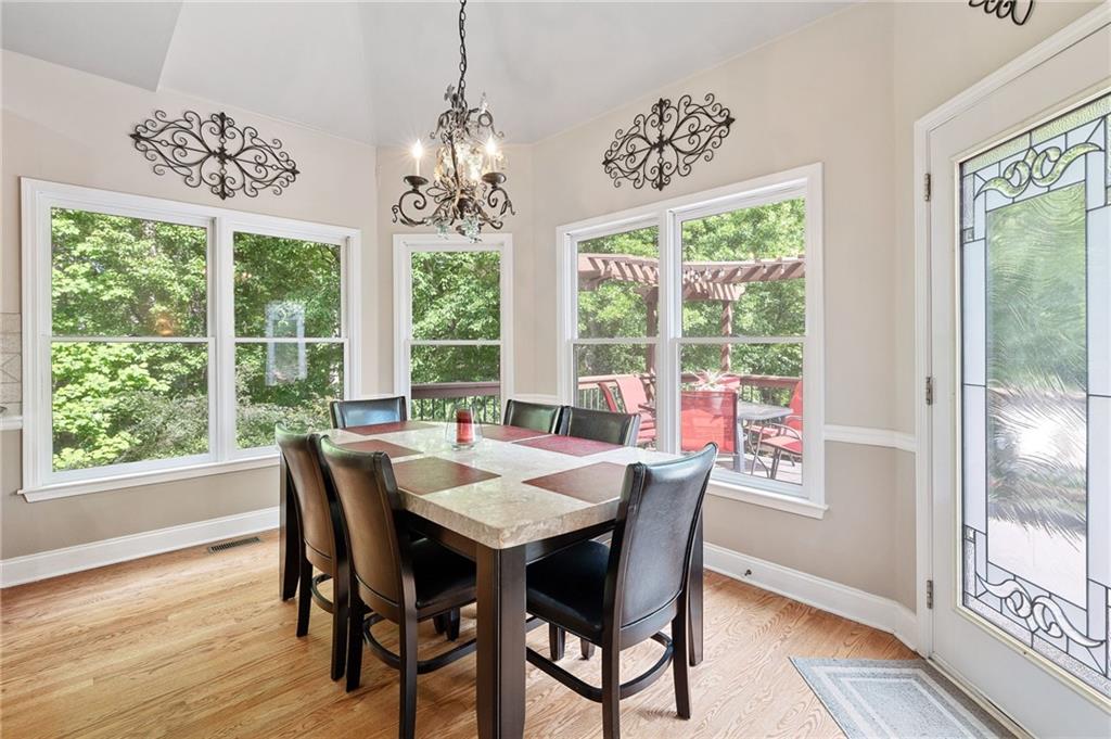 417 Rhodes House Drive, Suwanee, Georgia image 7