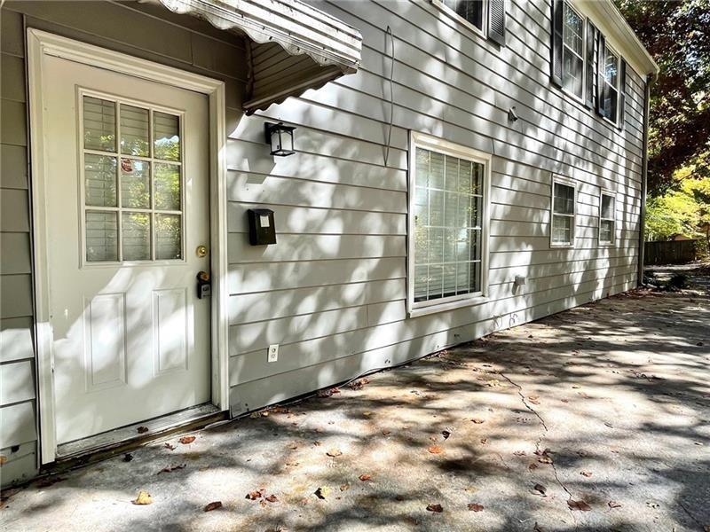 This gorgeous apartment is just what you're looking for! It features an open floor plan with lots of natural daylight. New flooring, new cabinets, fresh paint and all new stainless steel appliances. Great roommate plan. Large outside patio-great for gatherings. Washer/Dryer at $35/month.