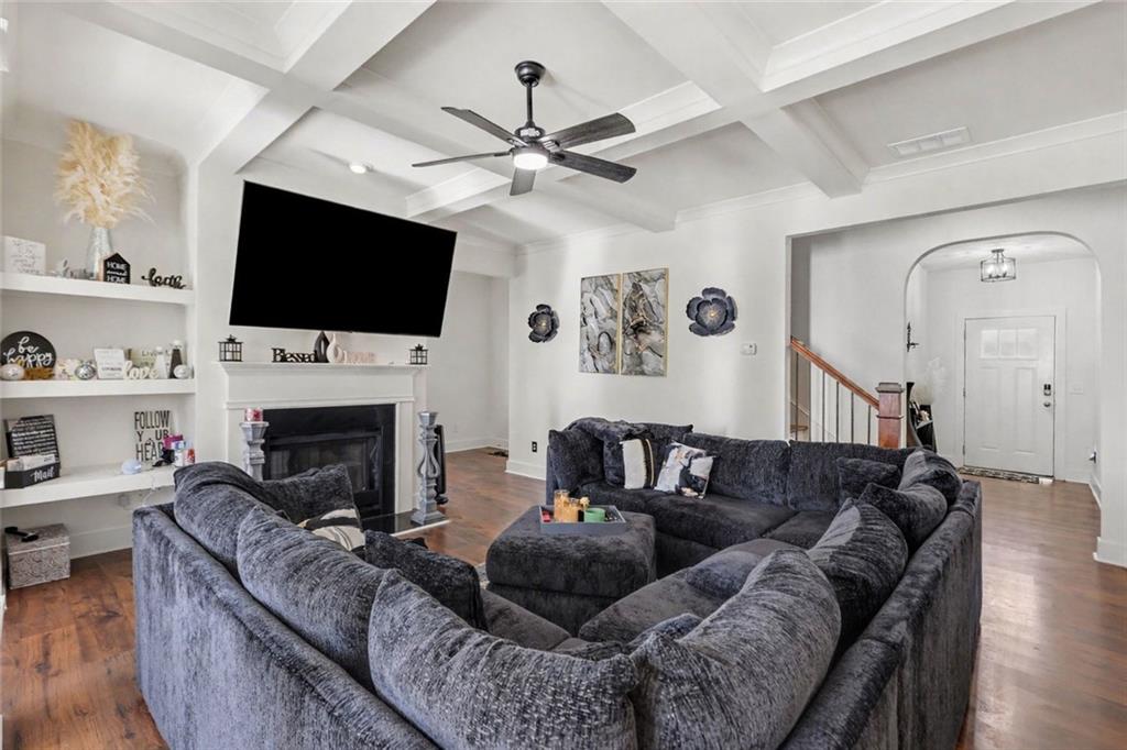5324 Radford Loop