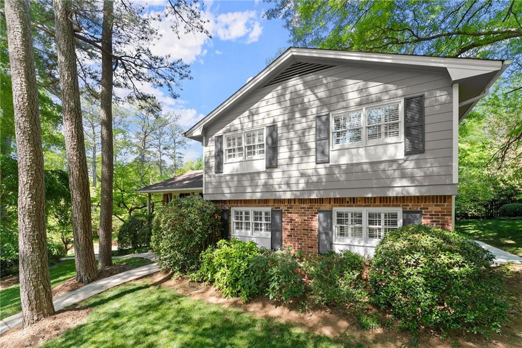 4044 Ashentree Drive, Brookhaven, Georgia image 3