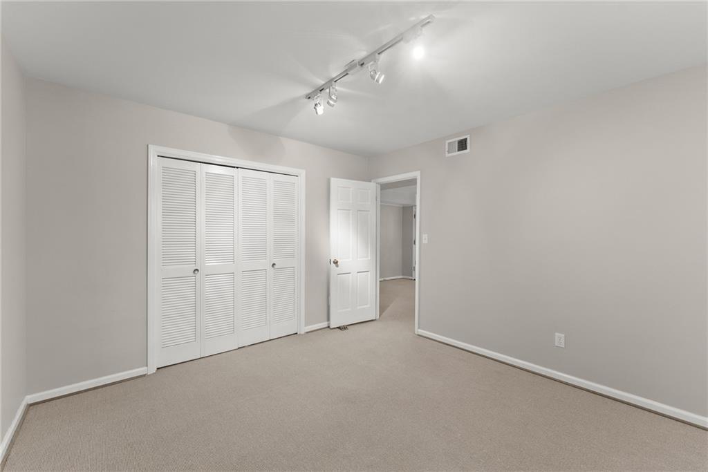 4044 Ashentree Drive, Brookhaven, Georgia image 26