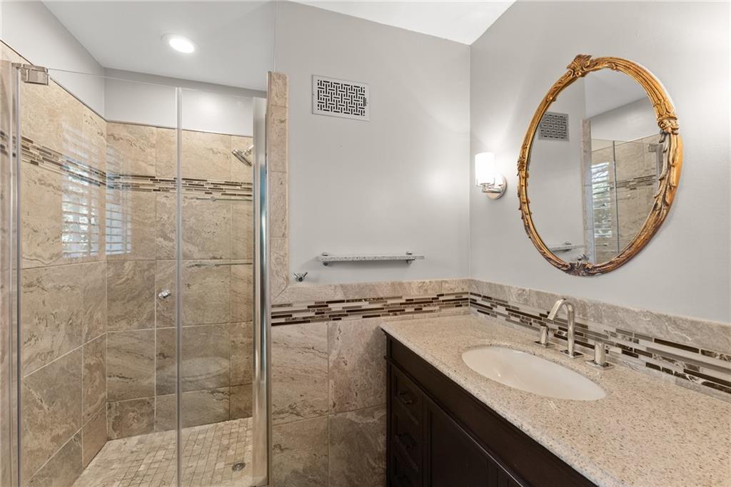 4044 Ashentree Drive, Brookhaven, Georgia image 33