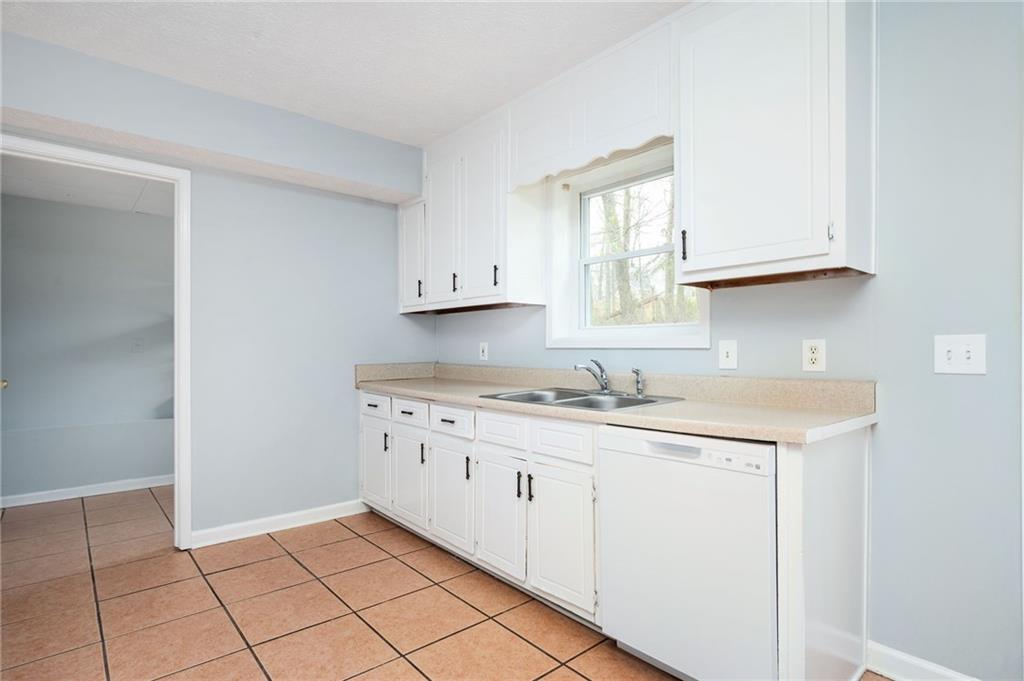 3201 Palomino Drive, Powder Springs, Georgia image 10