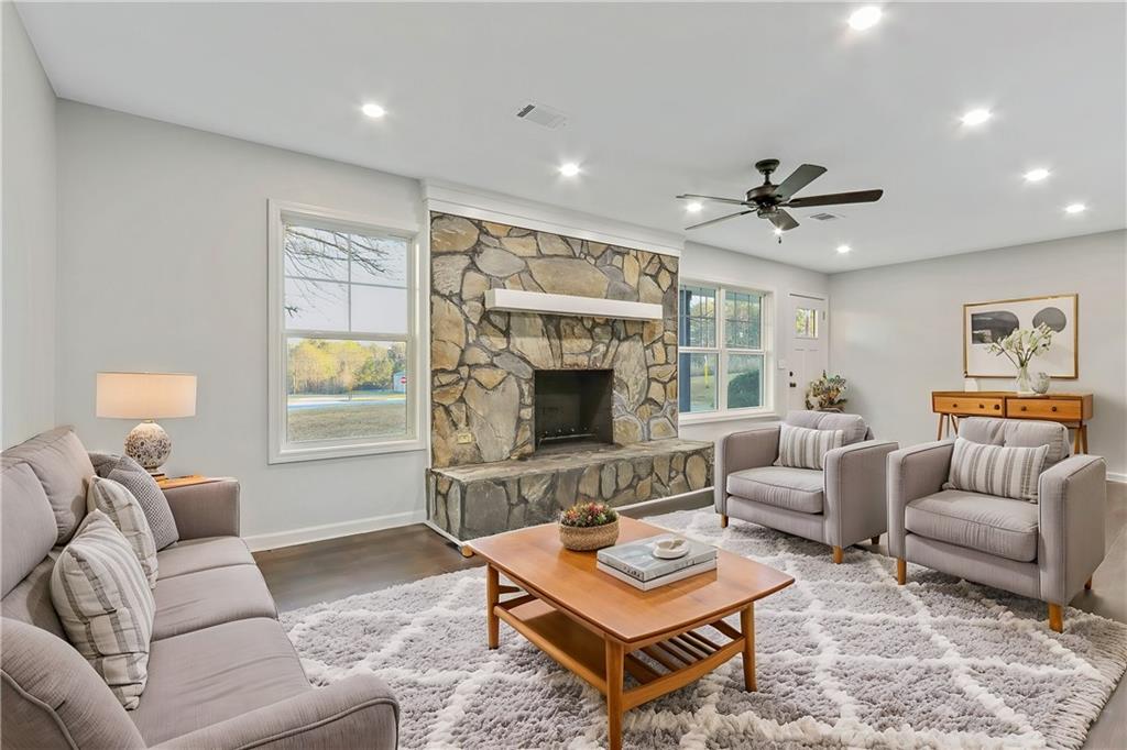 298 Barber Circle, Newnan, Georgia image 2