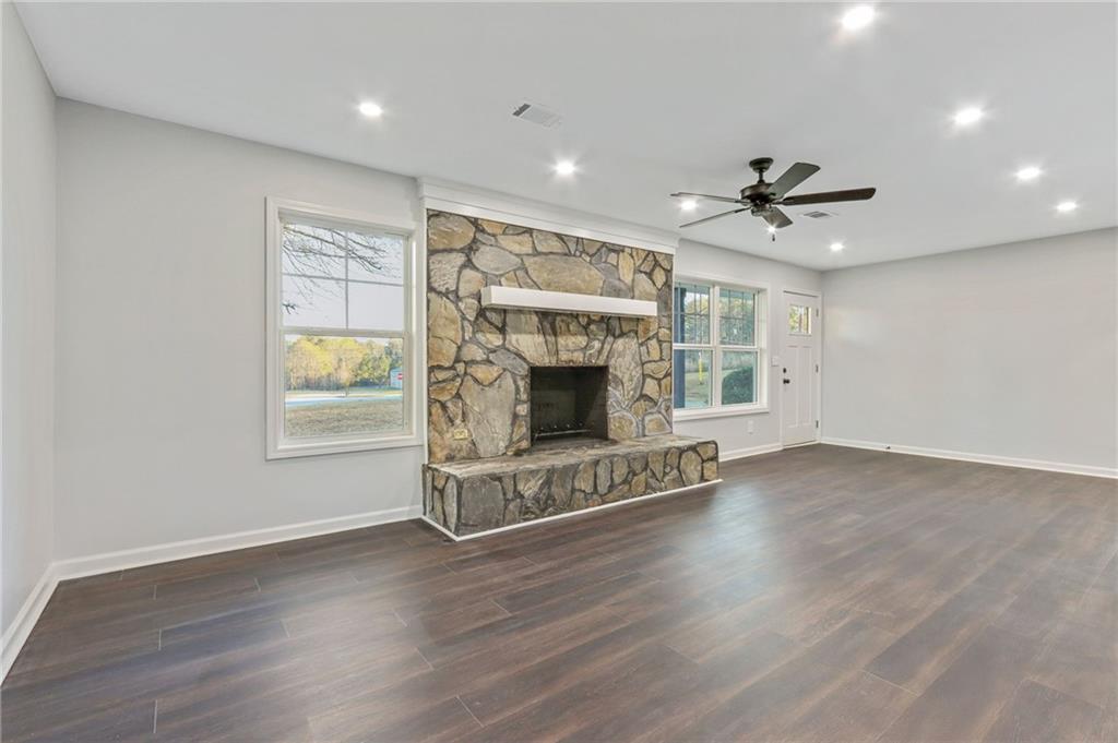 298 Barber Circle, Newnan, Georgia image 3