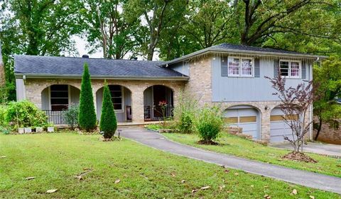 Photo of 4027 STONEVIEW Circle, Stone Mountain, GA 30083 (MLS # 7663791)