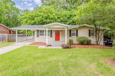 Photo of 733 San Fernando Drive SE, Smyrna, GA 30080 (MLS # 7579815)