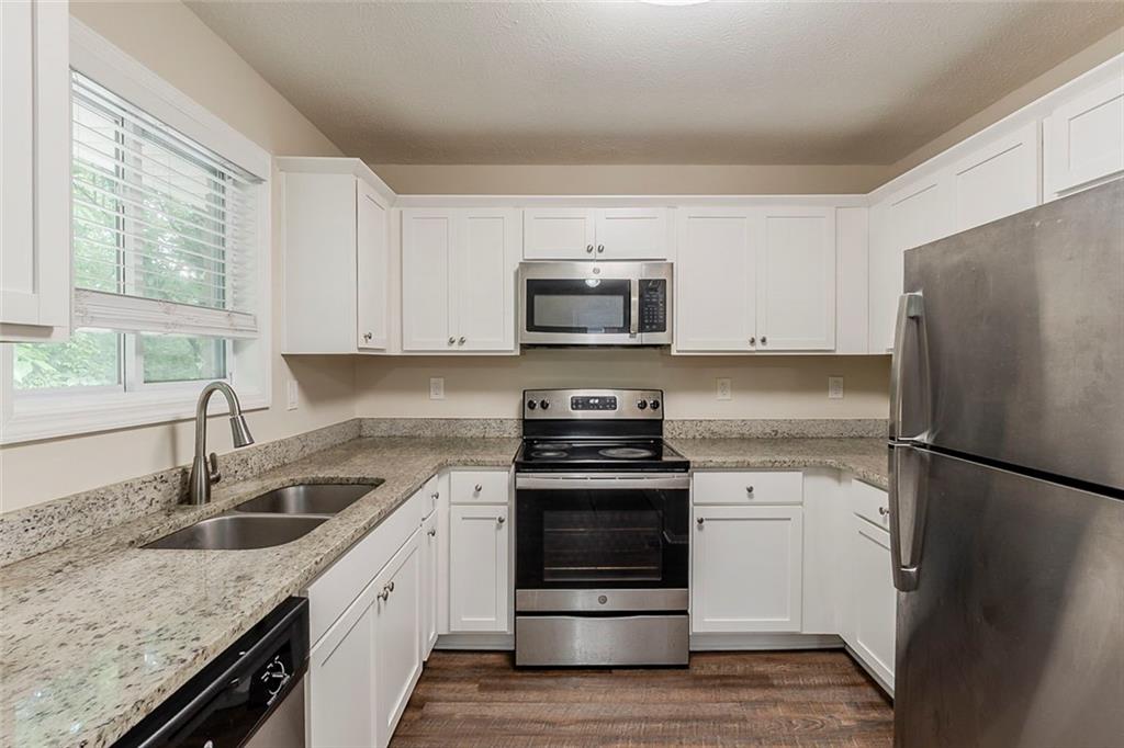 733 San Fernando Drive, Smyrna, Georgia image 2