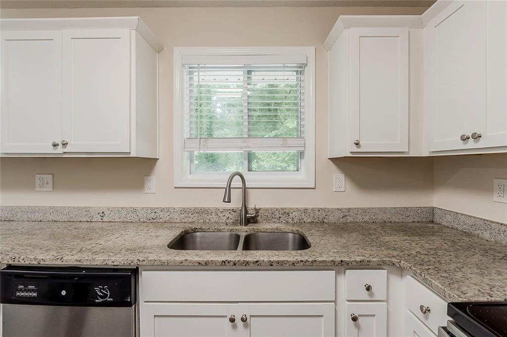 733 San Fernando Drive, Smyrna, Georgia image 3