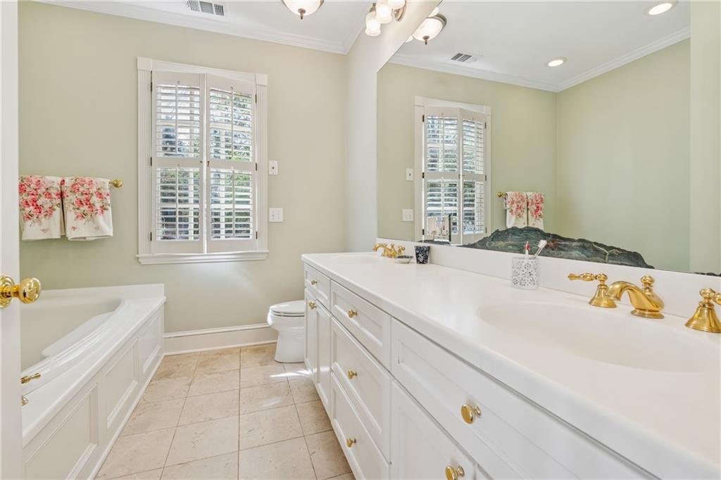 890 W Wesley Road, Atlanta, Georgia image 16