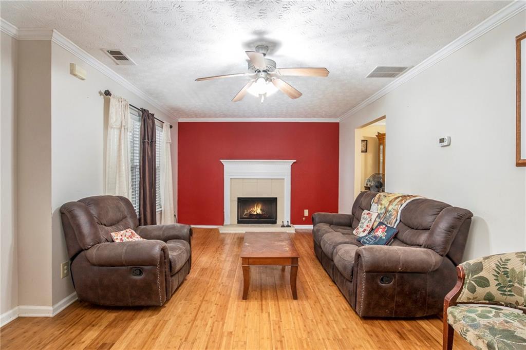 4211 Crestside Ridge