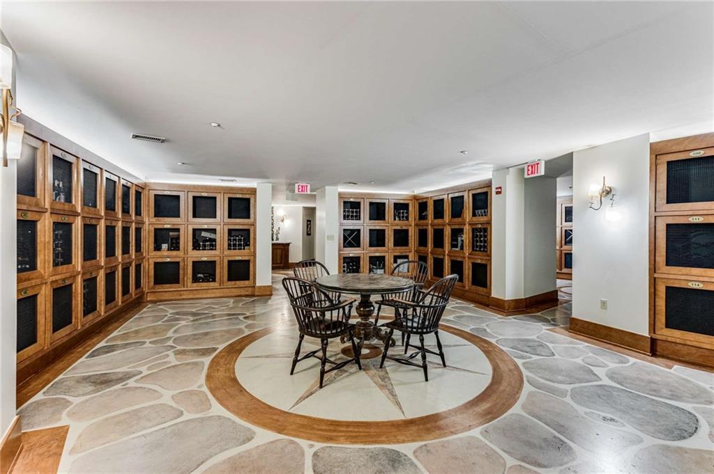 PARK REGENCY - Residential