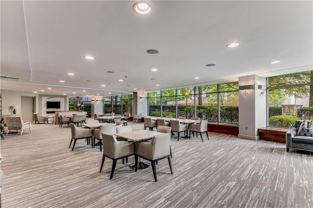 PARK REGENCY - Residential