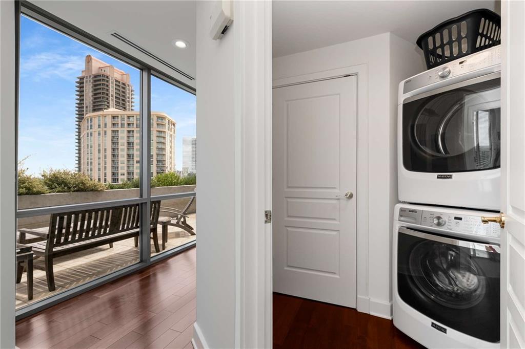 PARK REGENCY - Residential