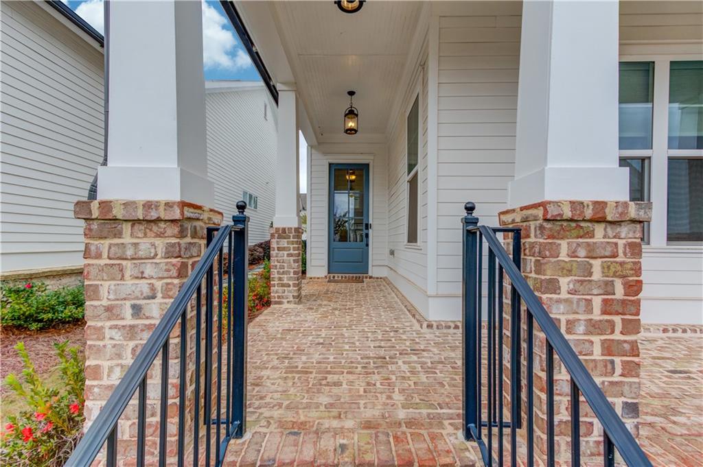 704 Hickory Hollow Walk