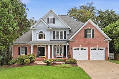 Homes For Sale - 5425 Avonshire Lane<br/> Cumming, GA 30040
