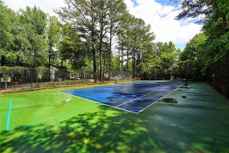 1013 Canyon Point Circle, Roswell, Georgia image 28