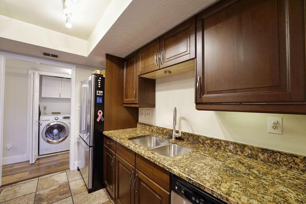 1013 Canyon Point Circle, Roswell, Georgia image 14
