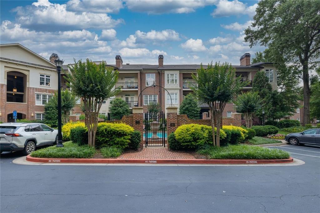 CARLTON - Residential