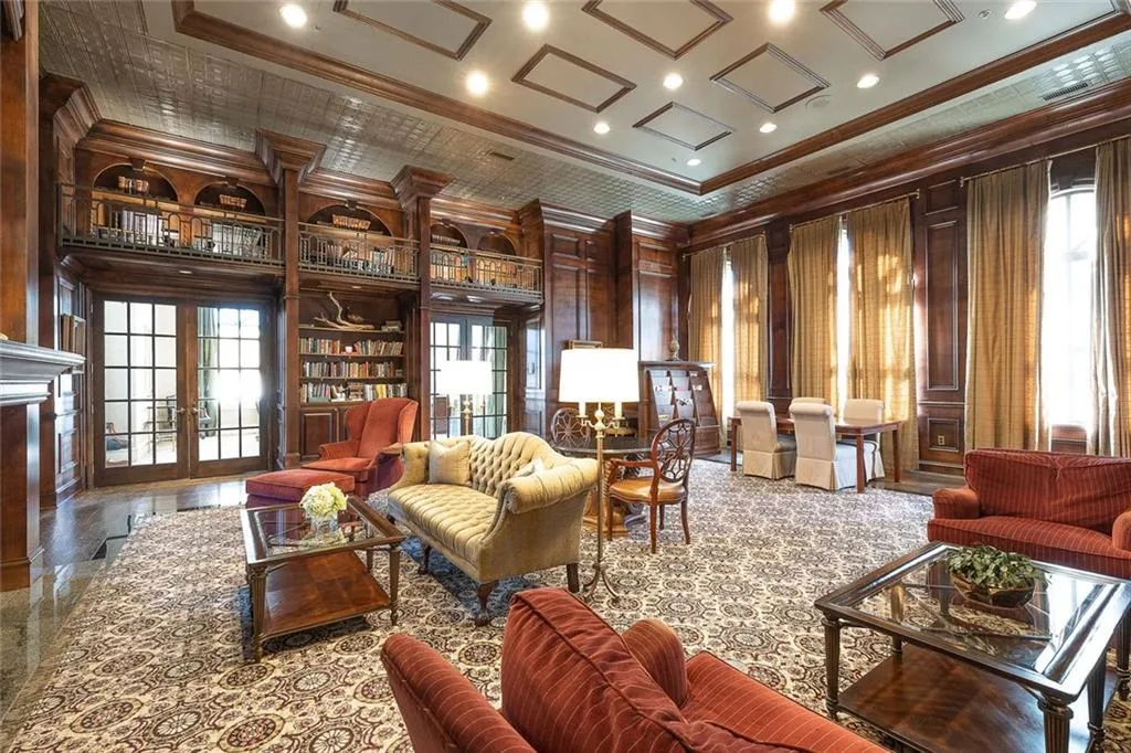 Atlanta, Georgia 30326, United States, 1 Bedroom Bedrooms, ,1 BathroomBathrooms,Residential,Active,254109