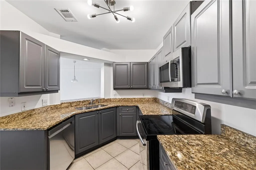 Atlanta, Georgia 30326, United States, 1 Bedroom Bedrooms, ,1 BathroomBathrooms,Residential,Active,254109