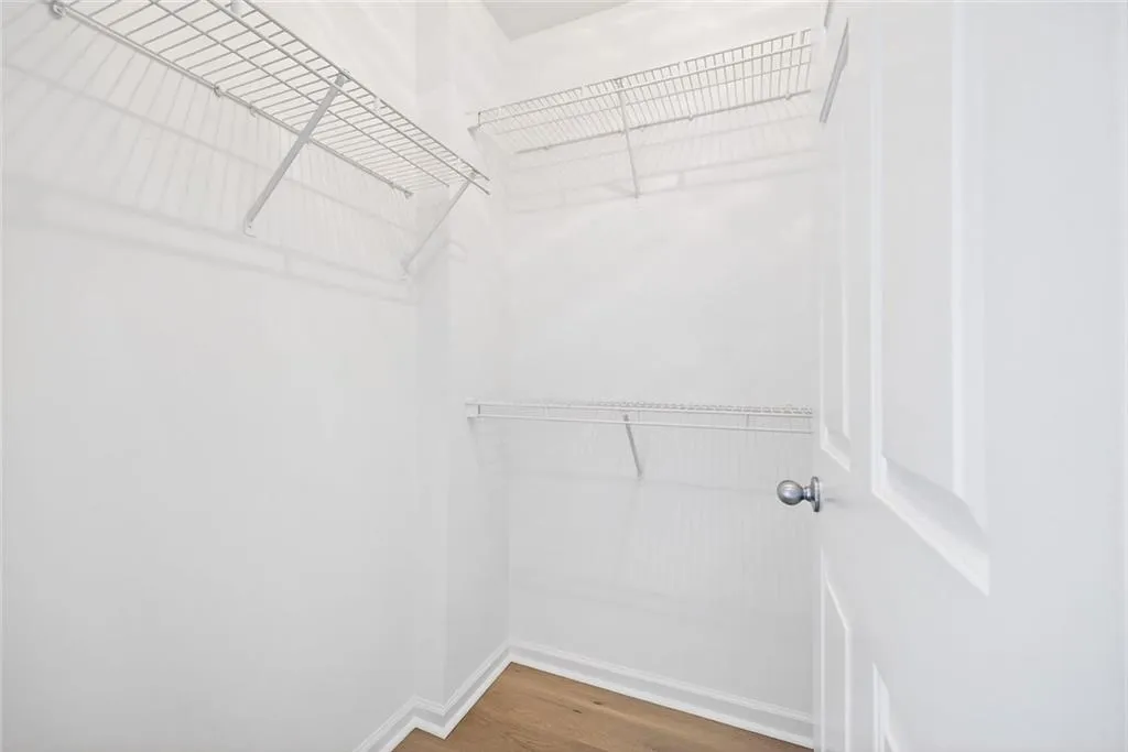 Atlanta, Georgia 30326, United States, 1 Bedroom Bedrooms, ,1 BathroomBathrooms,Residential,Active,254109