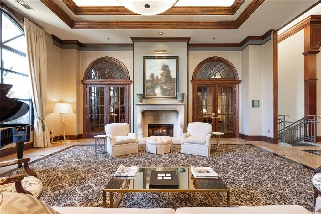 Atlanta, Georgia 30326, United States, 1 Bedroom Bedrooms, ,1 BathroomBathrooms,Residential,Active,254109