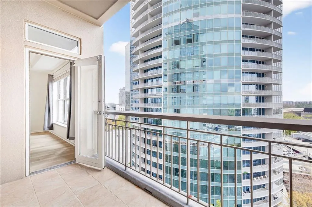 Atlanta, Georgia 30326, United States, 1 Bedroom Bedrooms, ,1 BathroomBathrooms,Residential,Active,254109