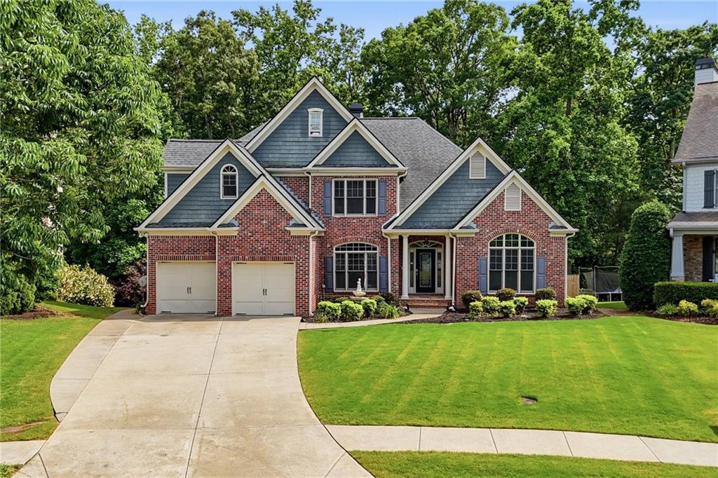 715 Crescent Circle