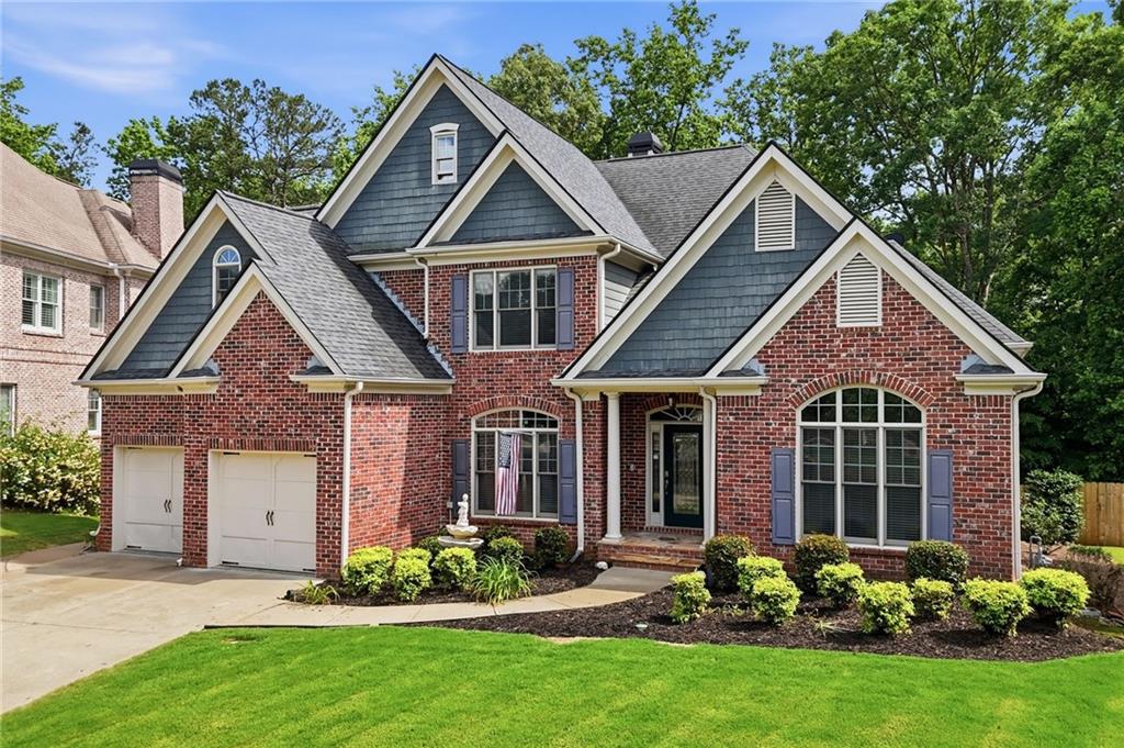 715 Crescent Circle