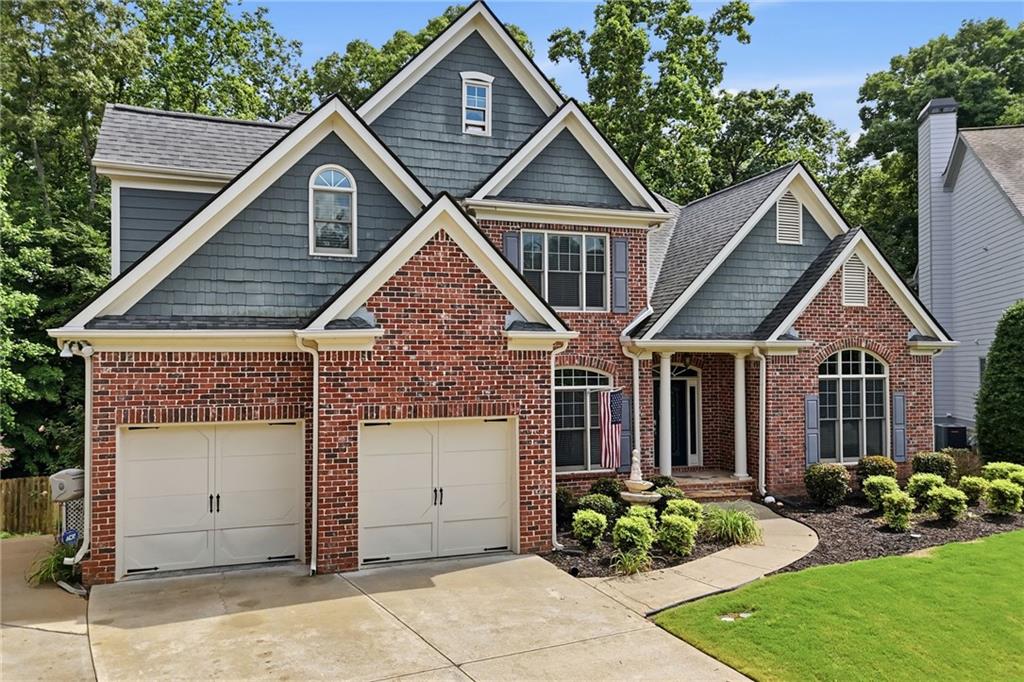 715 Crescent Circle