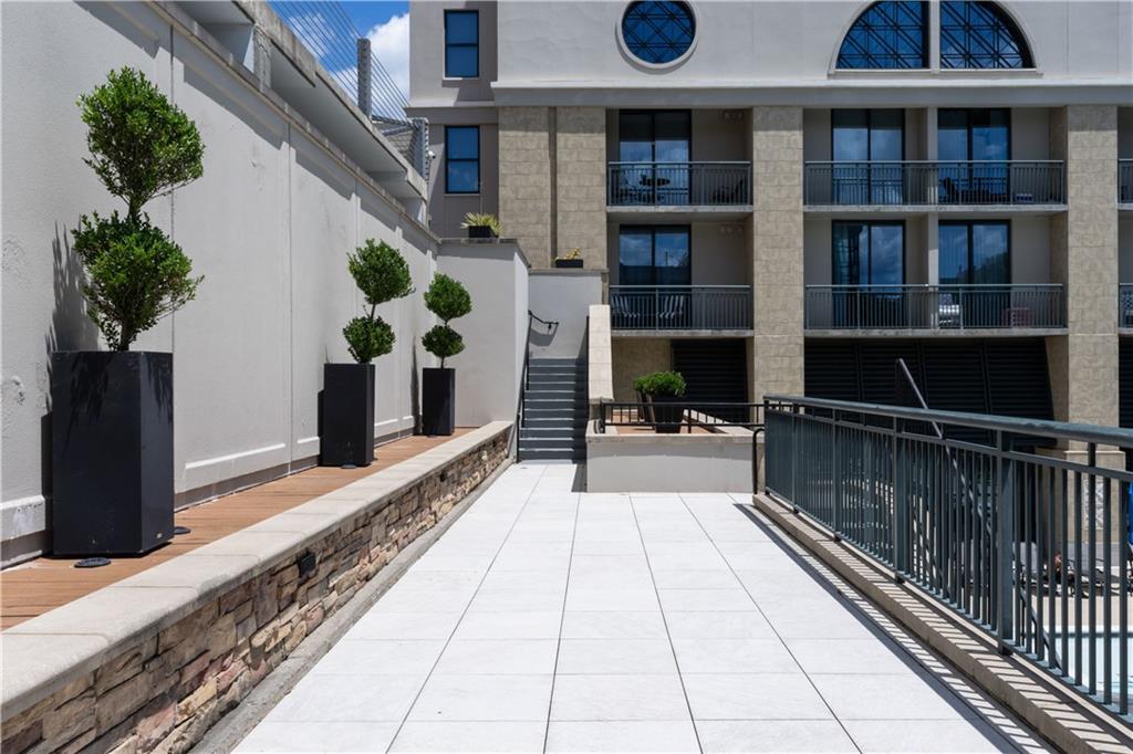 3040 Peachtree Road NW 1211