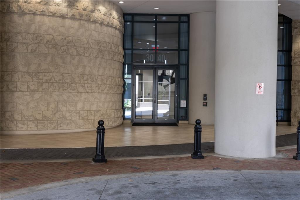 3040 Peachtree Road NW 1211