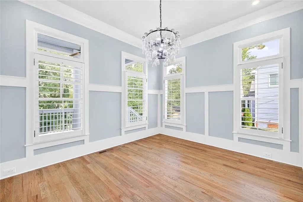 Brookhaven, Georgia 30319, United States, 5 Bedrooms Bedrooms, ,5 BathroomsBathrooms,Residential,Active,215913