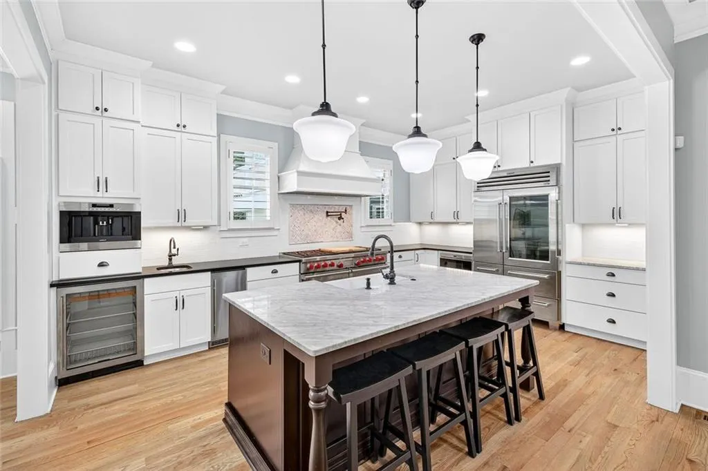 Brookhaven, Georgia 30319, United States, 5 Bedrooms Bedrooms, ,5 BathroomsBathrooms,Residential,Active,215913