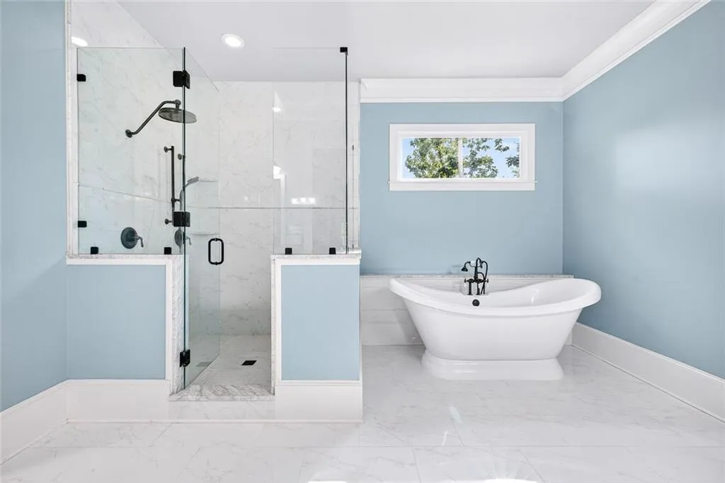 Brookhaven, Georgia 30319, United States, 5 Bedrooms Bedrooms, ,5 BathroomsBathrooms,Residential,Active,215913