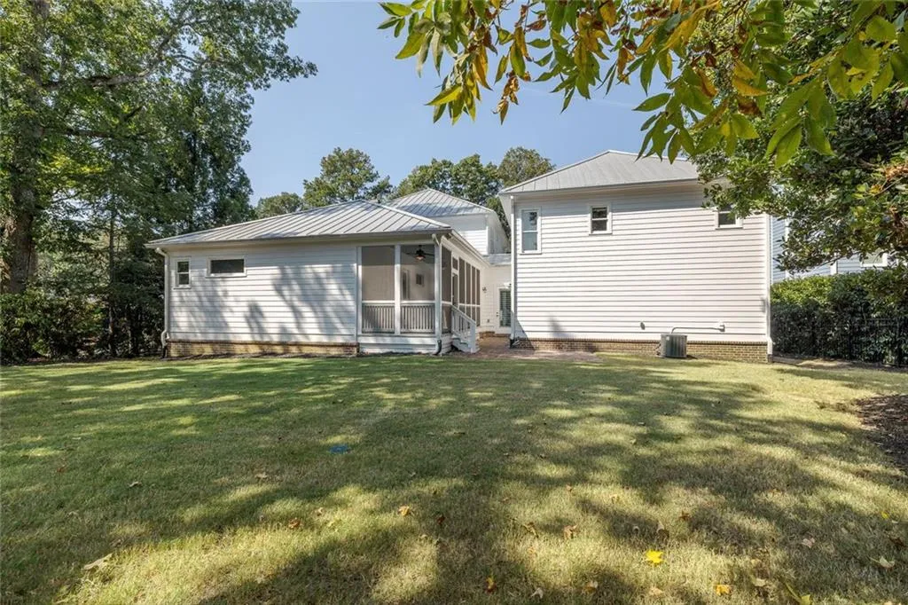 Brookhaven, Georgia 30319, United States, 5 Bedrooms Bedrooms, ,5 BathroomsBathrooms,Residential,Active,215913