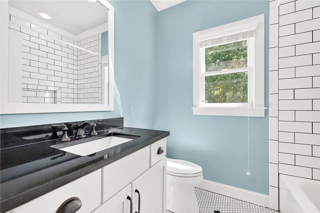 Brookhaven, Georgia 30319, United States, 5 Bedrooms Bedrooms, ,5 BathroomsBathrooms,Residential,Active,215913