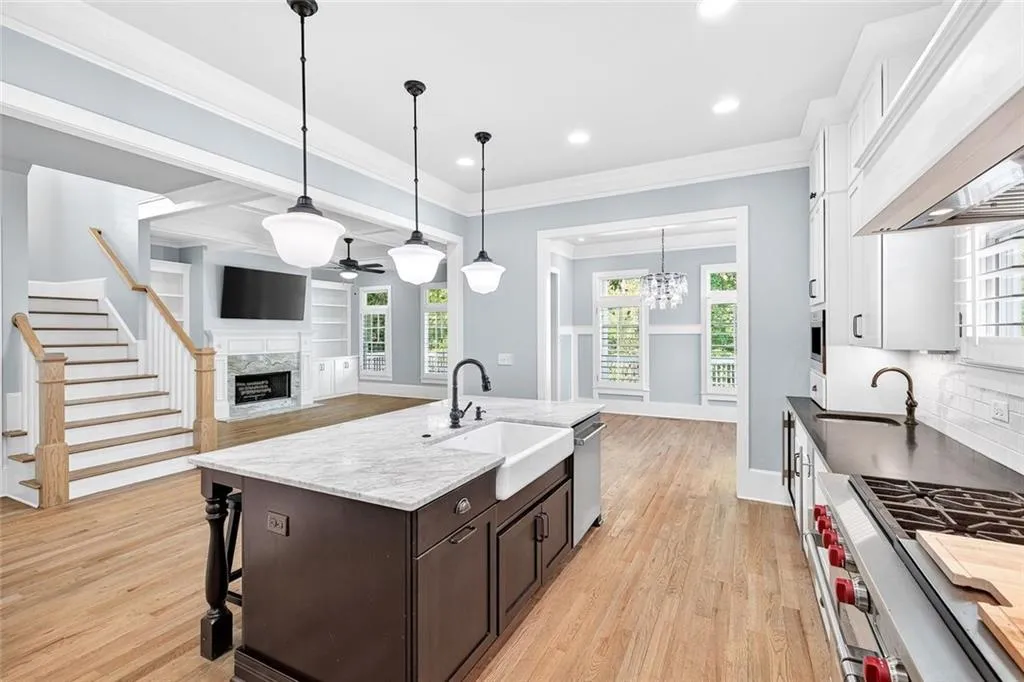 Brookhaven, Georgia 30319, United States, 5 Bedrooms Bedrooms, ,5 BathroomsBathrooms,Residential,Active,215913