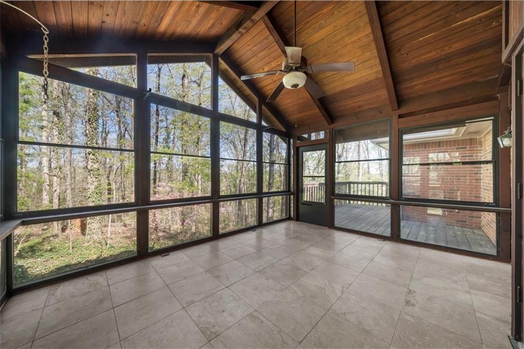 11815 Mountain Laurel Drive, Roswell, Georgia image 5