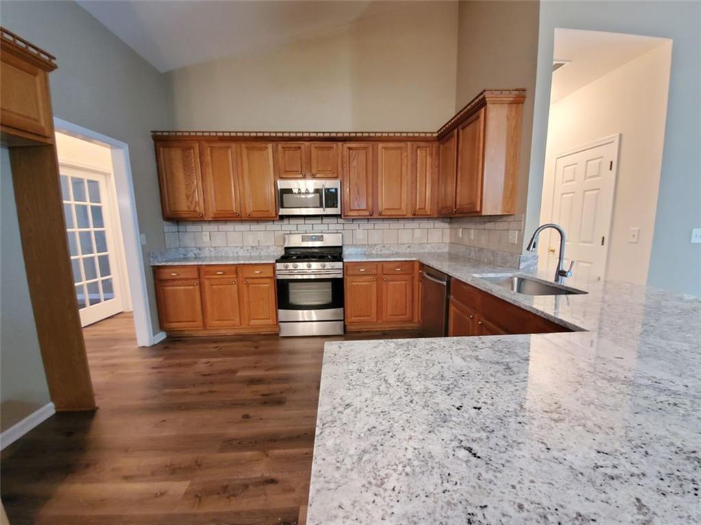3878 Hannahberry Place, Buford, Georgia image 5