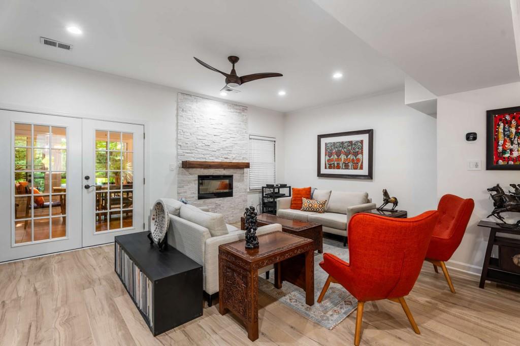 617 Kimberly Lane NE